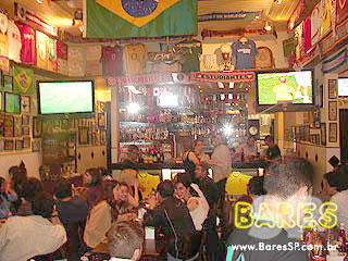 Futebol, música e chopp no Boleiros Bar Futebol, música e chopp no Boleiros Bar