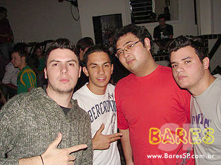 Tarde de Pagode e noite com Eletrônico no Pennélope Bar Tarde de Pagode e noite com Eletrônico no Pennélope Bar