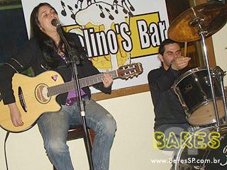 Noite de música, drinks e gastronomia no Juscelino's Bar Noite de música, drinks e gastronomia no Juscelino's Bar