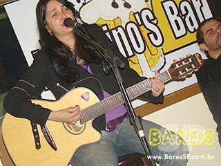 Noite de música, drinks e gastronomia no Juscelino's Bar Noite de música, drinks e gastronomia no Juscelino's Bar