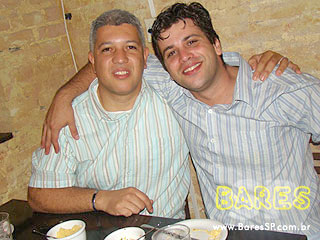 Noite de música, drinks e gastronomia no Juscelino's Bar Noite de música, drinks e gastronomia no Juscelino's Bar