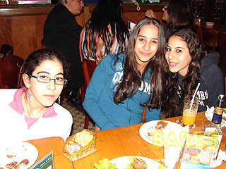 Drinks, gastronomia e diversão no bar Autêntico Drinks, gastronomia e diversão no bar Autêntico