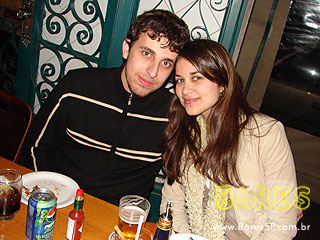 Drinks, gastronomia e diversão no bar Autêntico Drinks, gastronomia e diversão no bar Autêntico