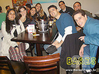 Drinks, gastronomia e diversão no Gongo Bar Drinks, gastronomia e diversão no Gongo Bar