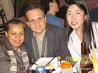 Drinks, gastronomia e diversão no Gongo Bar Drinks, gastronomia e diversão no Gongo Bar