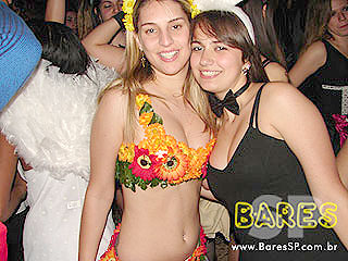 Festa da faculdade Cásper Líbero na Cachaçaria Pompéia Festa da faculdade Cásper Líbero na Cachaçaria Pompéia