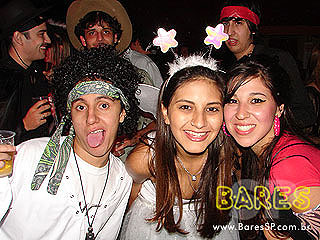 Festa da faculdade Cásper Líbero na Cachaçaria Pompéia Festa da faculdade Cásper Líbero na Cachaçaria Pompéia