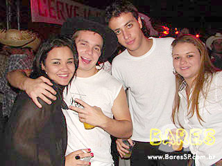 Festa da faculdade Cásper Líbero na Cachaçaria Pompéia Festa da faculdade Cásper Líbero na Cachaçaria Pompéia