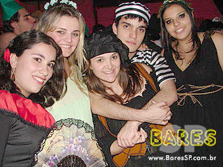 Festa da faculdade Cásper Líbero na Cachaçaria Pompéia Festa da faculdade Cásper Líbero na Cachaçaria Pompéia