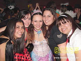 Festa da faculdade Cásper Líbero na Cachaçaria Pompéia Festa da faculdade Cásper Líbero na Cachaçaria Pompéia