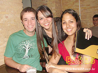 Noite de música, drinks e gastronomia no Juscelino's Bar Noite de música, drinks e gastronomia no Juscelino's Bar