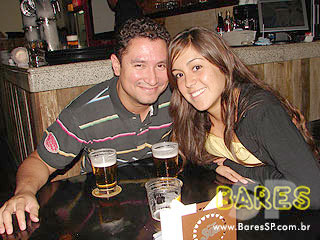 Noite de música, drinks e gastronomia no Juscelino's Bar Noite de música, drinks e gastronomia no Juscelino's Bar