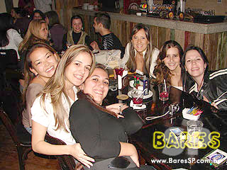 Noite de música, drinks e gastronomia no Juscelino's Bar Noite de música, drinks e gastronomia no Juscelino's Bar