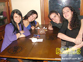 Noite de música, drinks e gastronomia no Juscelino's Bar Noite de música, drinks e gastronomia no Juscelino's Bar