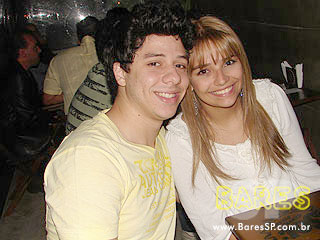 Noite de música, drinks e gastronomia no Juscelino's Bar Noite de música, drinks e gastronomia no Juscelino's Bar