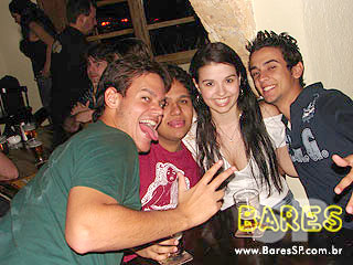 Noite de música, drinks e gastronomia no Juscelino's Bar Noite de música, drinks e gastronomia no Juscelino's Bar