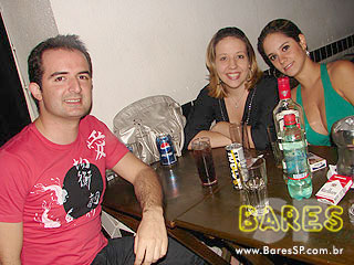 Tarde de Pagode e noite com Eletrônico no Pennélope Bar Tarde de Pagode e noite com Eletrônico no Pennélope Bar