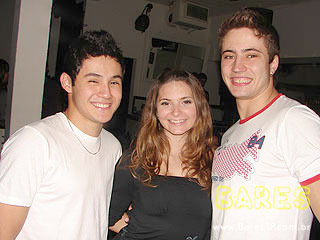 Tarde de Pagode e noite com Eletrônico no Pennélope Bar Tarde de Pagode e noite com Eletrônico no Pennélope Bar