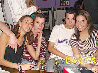 Tarde de Pagode e noite com Eletrônico no Pennélope Bar Tarde de Pagode e noite com Eletrônico no Pennélope Bar