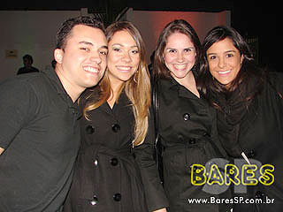 Projeto Movimento Music Live com Monobloco na Vila dos Ipês Espaço e Gastronomia Projeto Movimento Music Live com Monobloco na Vila dos Ipês Espaço e Gastronomia