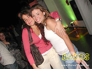 Projeto Movimento Music Live com Monobloco na Vila dos Ipês Espaço e Gastronomia Projeto Movimento Music Live com Monobloco na Vila dos Ipês Espaço e Gastronomia