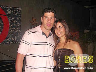 Noite divertida no Puri Bar Noite divertida no Puri Bar