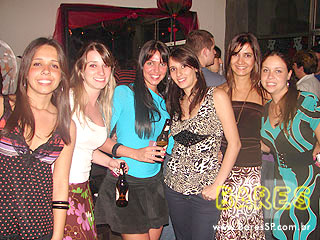 Noite divertida no Puri Bar Noite divertida no Puri Bar