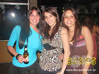 Noite divertida no Puri Bar Noite divertida no Puri Bar