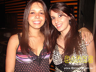 Noite divertida no Puri Bar Noite divertida no Puri Bar