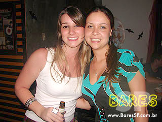 Noite divertida no Puri Bar Noite divertida no Puri Bar