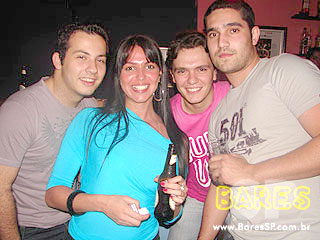 Noite divertida no Puri Bar Noite divertida no Puri Bar