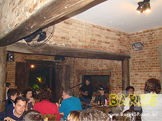 Espetos doces e salgados são a especialidade no Maria Namoradeira Espetos doces e salgados são a especialidade no Maria Namoradeira