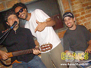 Espetos doces e salgados são a especialidade no Maria Namoradeira Espetos doces e salgados são a especialidade no Maria Namoradeira