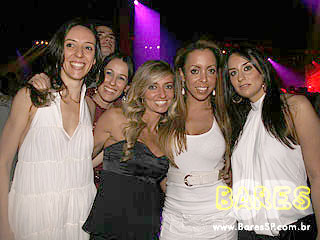 Häagen-Dazs Mix Music na Vila dos Ipês Häagen-Dazs Mix Music na Vila dos Ipês