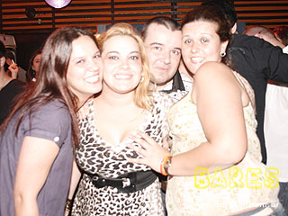 'Festa do Hawaii', banda T-Rox Disco e DJ's no Puri Bar 'Festa do Hawaii', banda T-Rox Disco e DJ's no Puri Bar