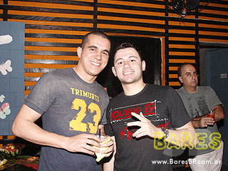 'Festa do Hawaii', banda T-Rox Disco e DJ's no Puri Bar 'Festa do Hawaii', banda T-Rox Disco e DJ's no Puri Bar