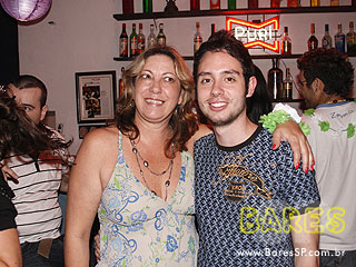 'Festa do Hawaii', banda T-Rox Disco e DJ's no Puri Bar 'Festa do Hawaii', banda T-Rox Disco e DJ's no Puri Bar