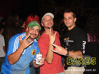 Festa do lançameno do livro Vale-Tudo e do Ginho, ET de Varginha no Blackmore Festa do lançameno do livro Vale-Tudo e do Ginho, ET de Varginha no Blackmore