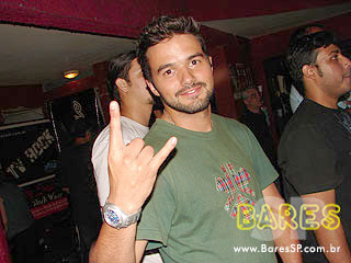 Festa do lançameno do livro Vale-Tudo e do Ginho, ET de Varginha no Blackmore Festa do lançameno do livro Vale-Tudo e do Ginho, ET de Varginha no Blackmore