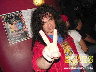 Festa do lançameno do livro Vale-Tudo e do Ginho, ET de Varginha no Blackmore Festa do lançameno do livro Vale-Tudo e do Ginho, ET de Varginha no Blackmore