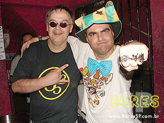 Festa do lançameno do livro Vale-Tudo e do Ginho, ET de Varginha no Blackmore Festa do lançameno do livro Vale-Tudo e do Ginho, ET de Varginha no Blackmore