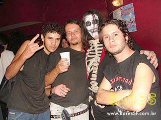 Festa do lançameno do livro Vale-Tudo e do Ginho, ET de Varginha no Blackmore Festa do lançameno do livro Vale-Tudo e do Ginho, ET de Varginha no Blackmore