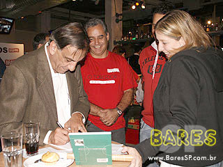 Lançamento do livro de Dr. Osmar de Oliveira no O Torcedor Bar & Café Lançamento do livro de Dr. Osmar de Oliveira no O Torcedor Bar & Café