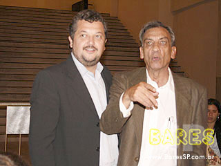 Lançamento do livro de Dr. Osmar de Oliveira no O Torcedor Bar & Café Lançamento do livro de Dr. Osmar de Oliveira no O Torcedor Bar & Café