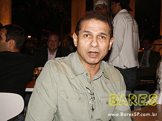 Lançamento do livro de Dr. Osmar de Oliveira no O Torcedor Bar & Café Lançamento do livro de Dr. Osmar de Oliveira no O Torcedor Bar & Café