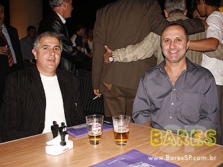 Lançamento do livro de Dr. Osmar de Oliveira no O Torcedor Bar & Café Lançamento do livro de Dr. Osmar de Oliveira no O Torcedor Bar & Café