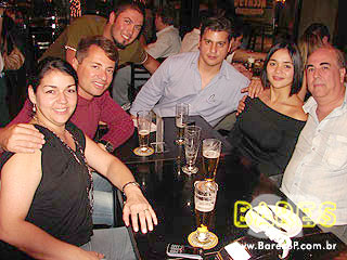 Piloto de Stock Car Renato Rattes aproveita o 'Bar em Bar' da Cervejaria Devassa Piloto de Stock Car Renato Rattes aproveita o 'Bar em Bar' da Cervejaria Devassa