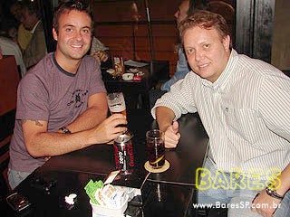 Piloto de Stock Car Renato Rattes aproveita o 'Bar em Bar' da Cervejaria Devassa Piloto de Stock Car Renato Rattes aproveita o 'Bar em Bar' da Cervejaria Devassa