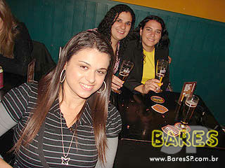 Piloto de Stock Car Renato Rattes aproveita o 'Bar em Bar' da Cervejaria Devassa Piloto de Stock Car Renato Rattes aproveita o 'Bar em Bar' da Cervejaria Devassa