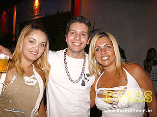 Warm-up do MOB Festival 2009 com Dj Hernan Cattaneo na Pacha Warm-up do MOB Festival 2009 com Dj Hernan Cattaneo na Pacha